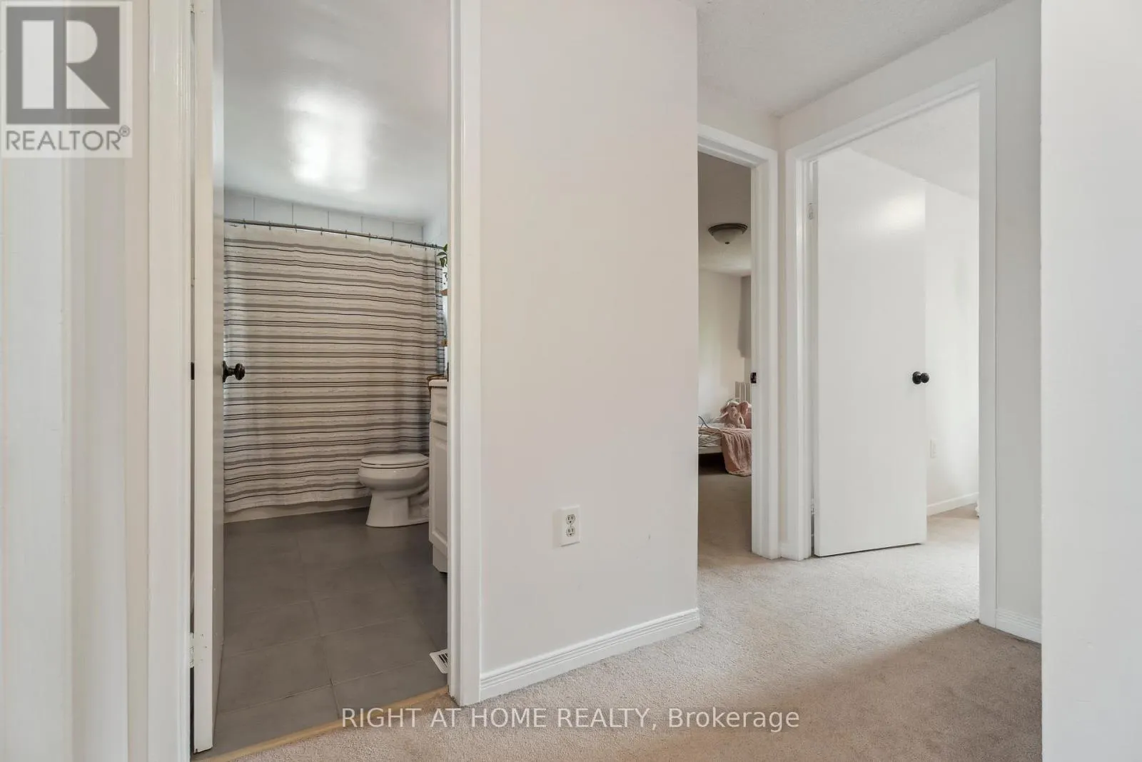 54 SHAKESPEARE CRESCENT