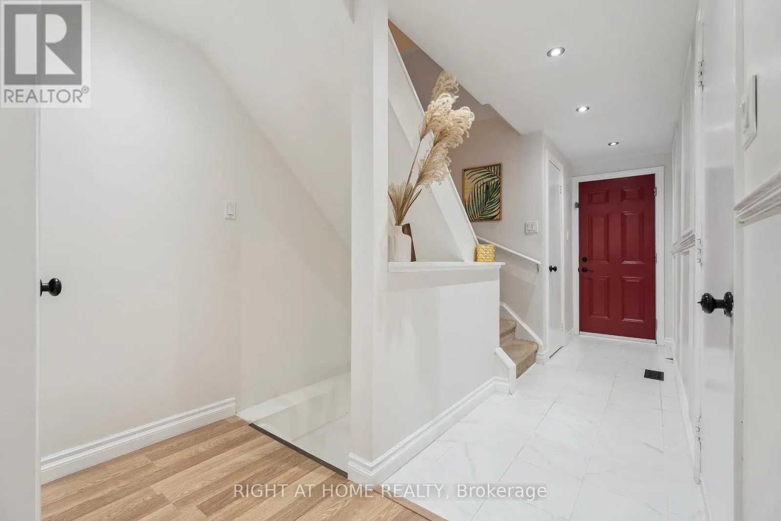 54 SHAKESPEARE CRESCENT