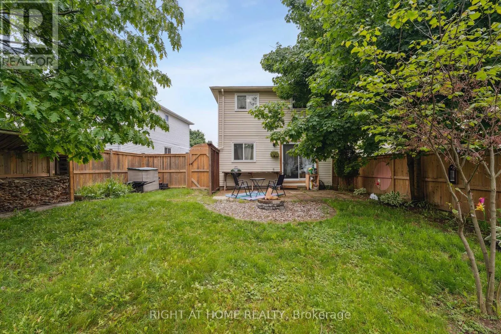 54 SHAKESPEARE CRESCENT