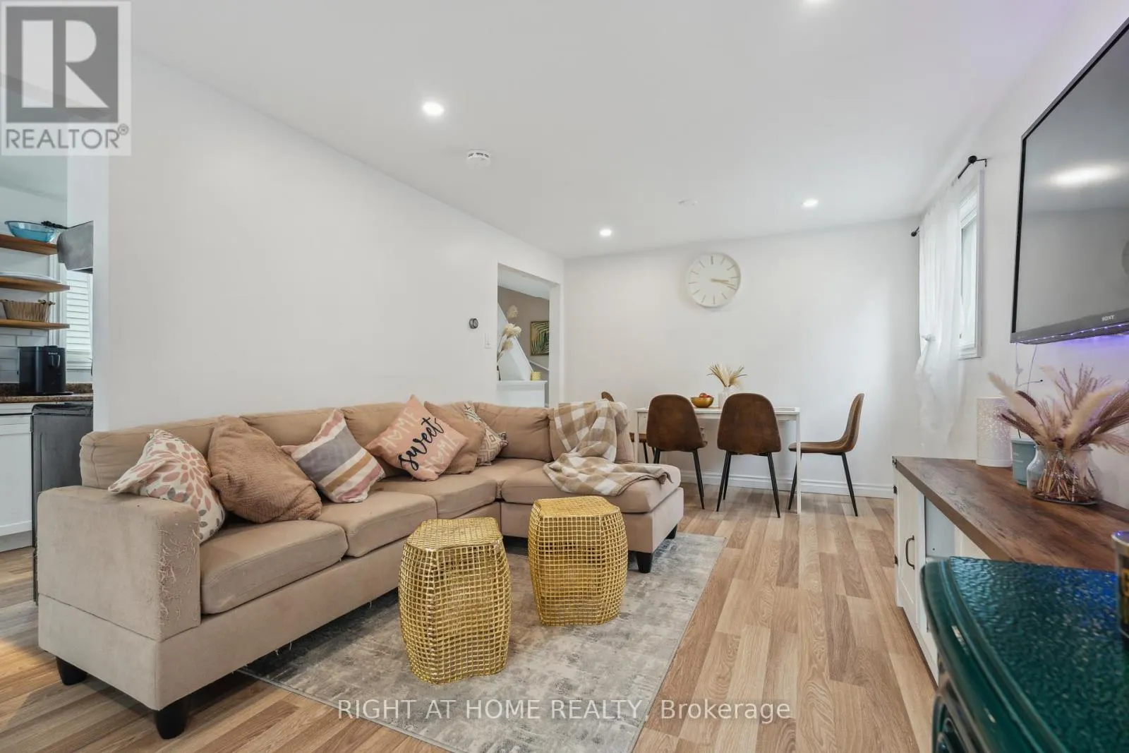54 SHAKESPEARE CRESCENT