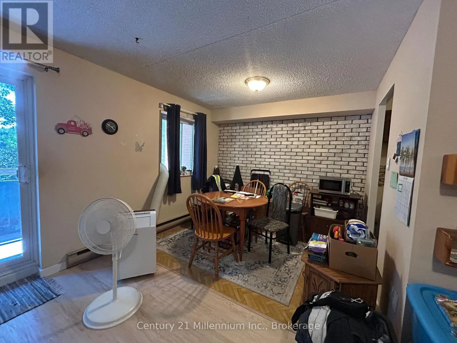 202 - 460 ONTARIO STREET, #202