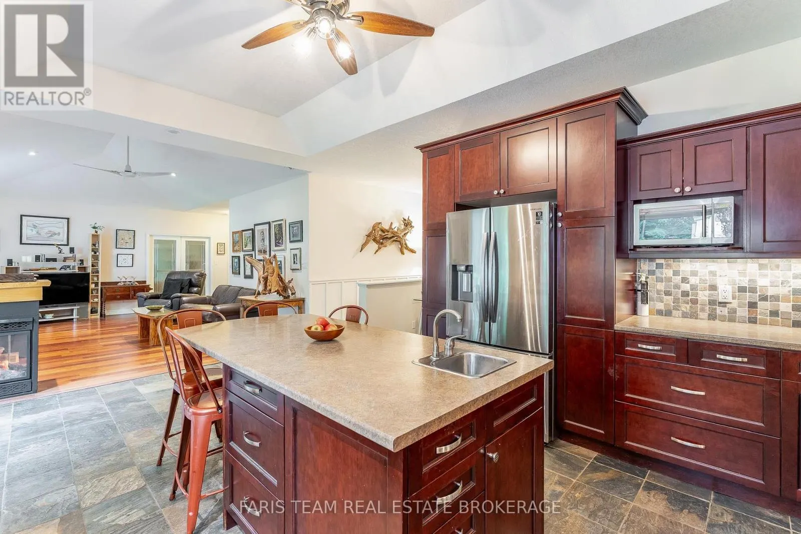 193 GILWOOD PARK DRIVE