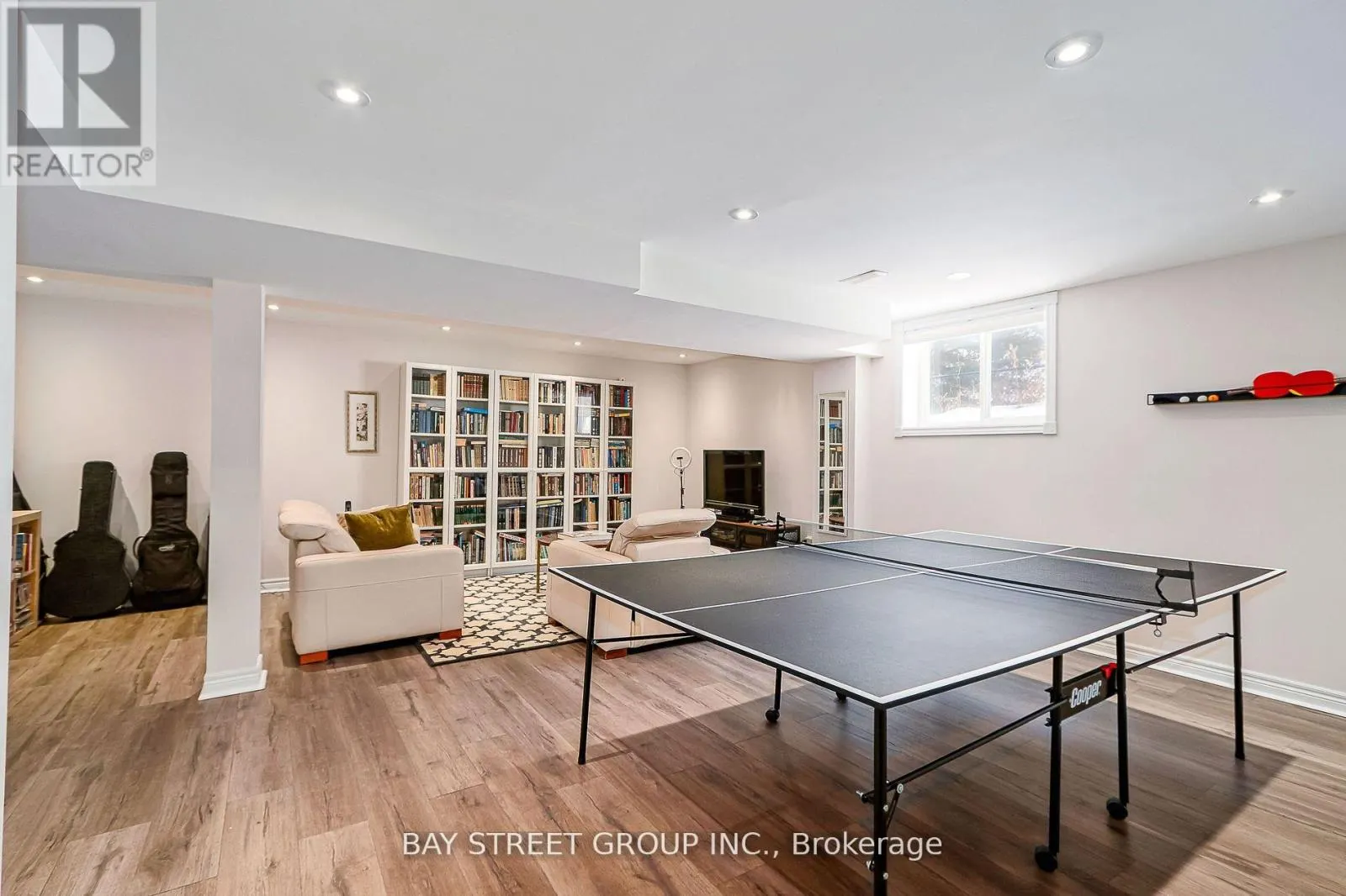 469 RAMBLEWOOD DRIVE