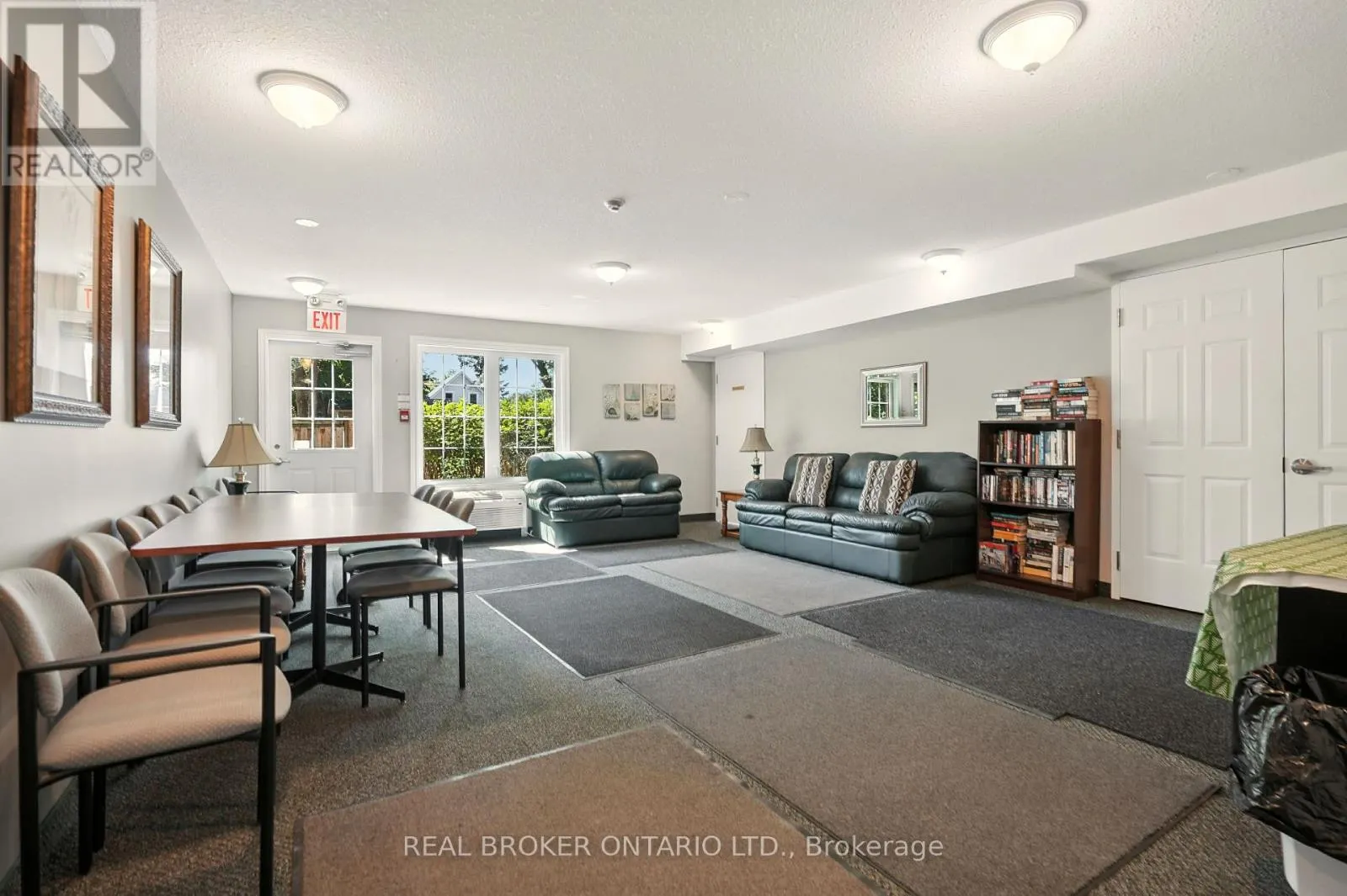 303 - 49 JACOBS TERRACE
