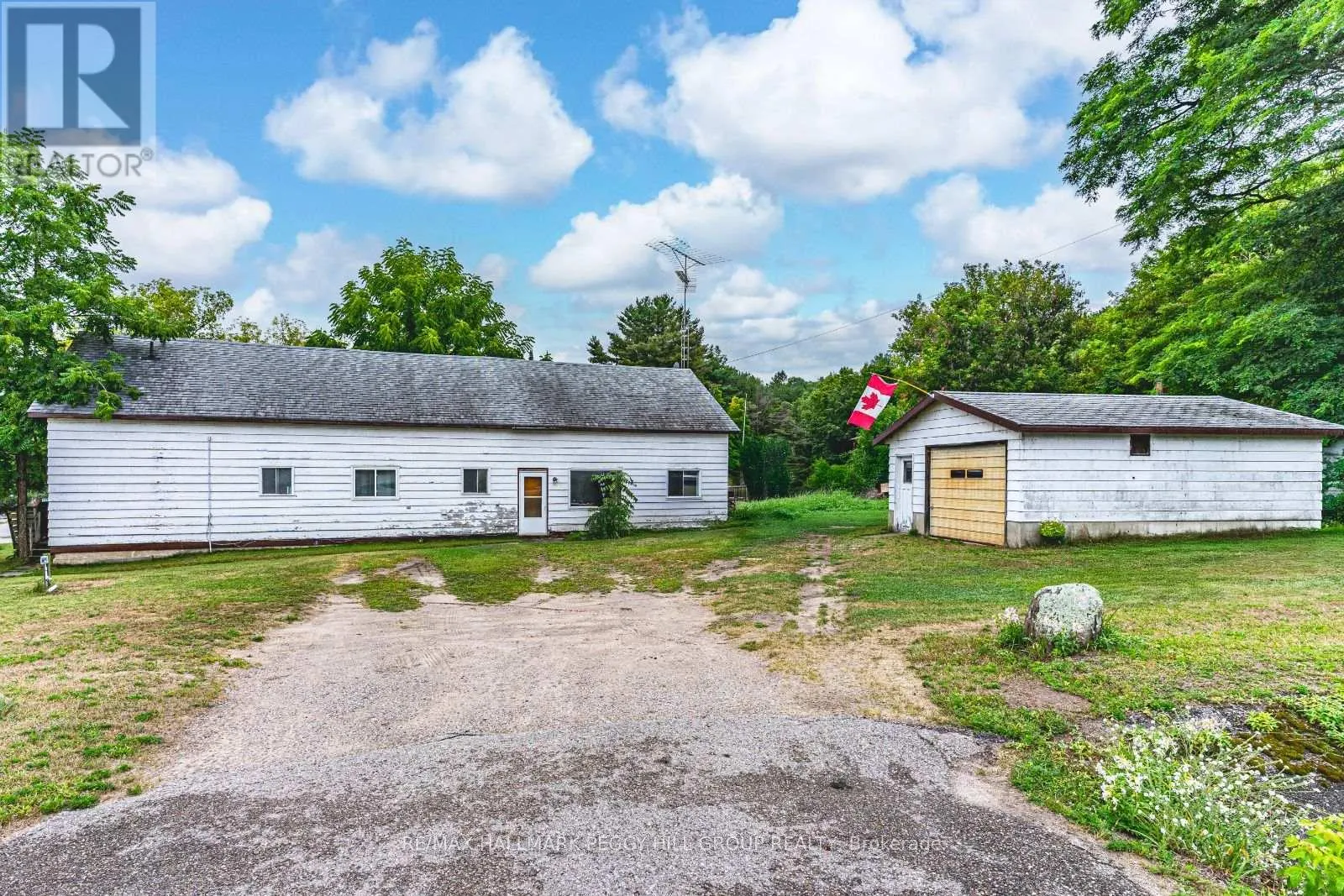 332 CHAMPLAIN ROAD