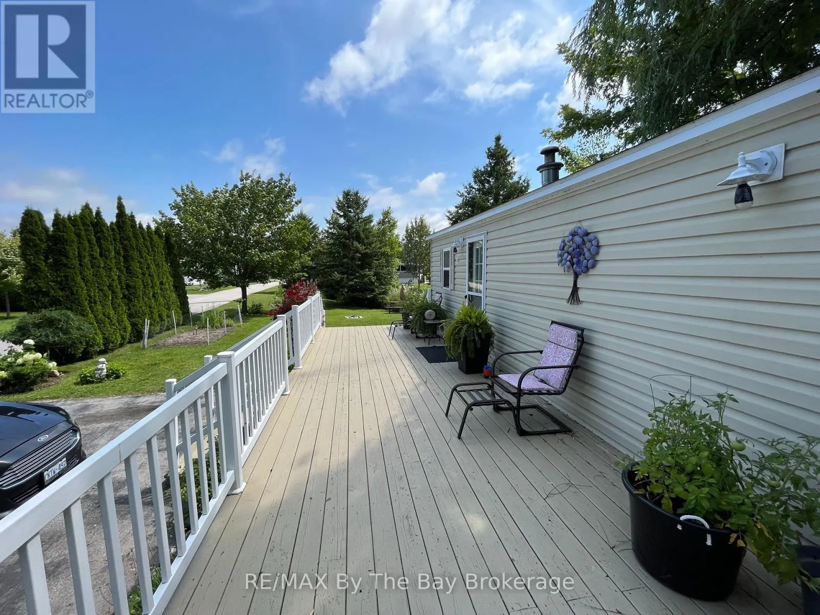 15 HURON CIRCLE
