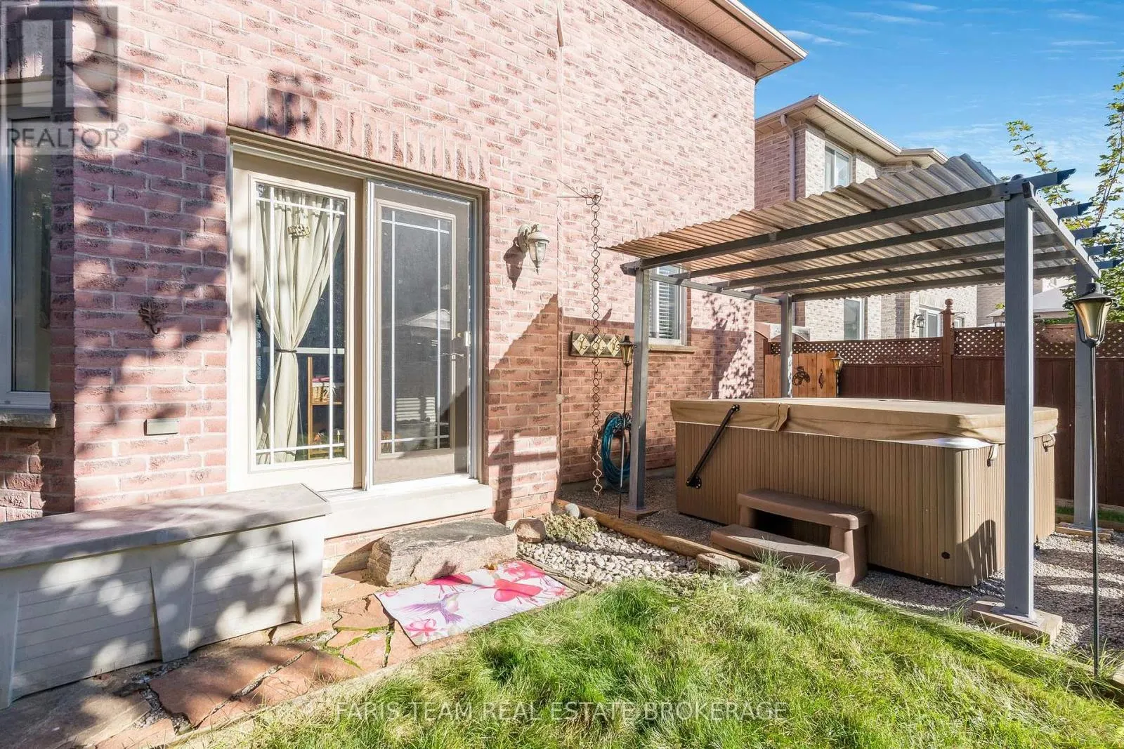 43 DUNNETT DRIVE