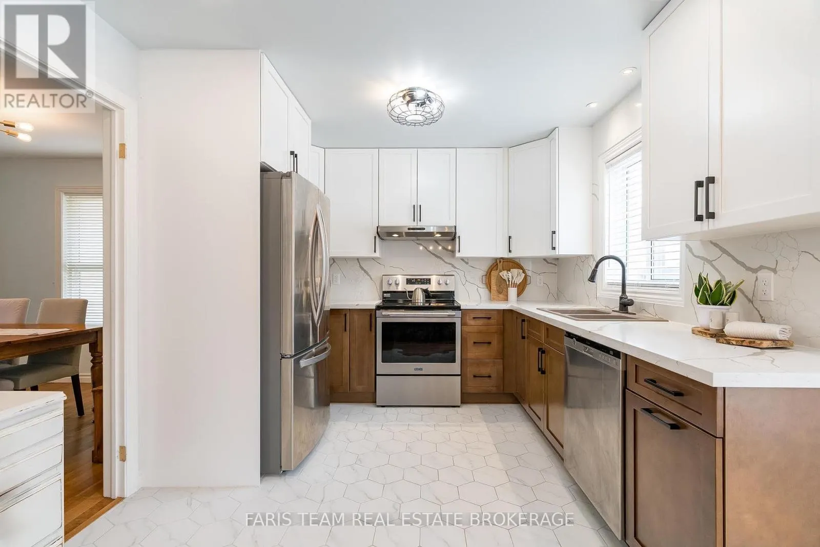 43 DUNNETT DRIVE