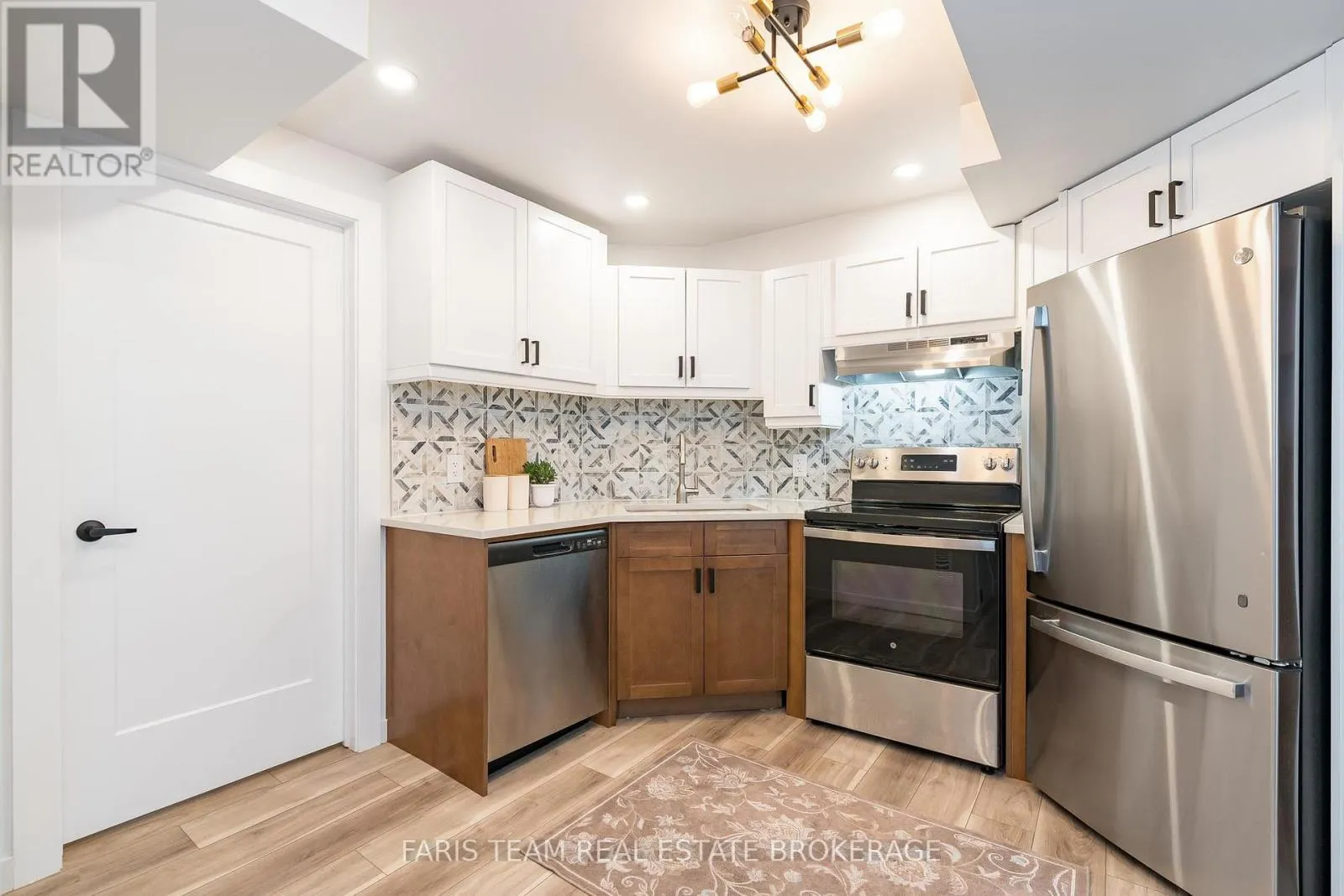 43 DUNNETT DRIVE