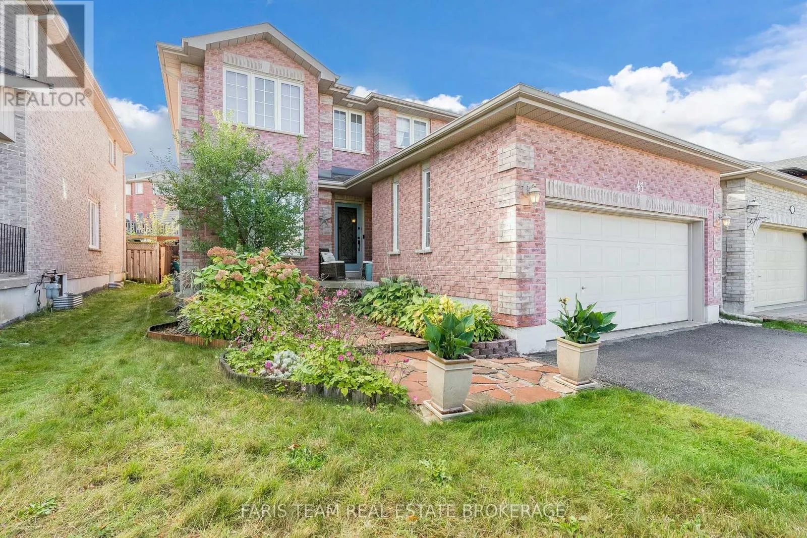 43 DUNNETT DRIVE