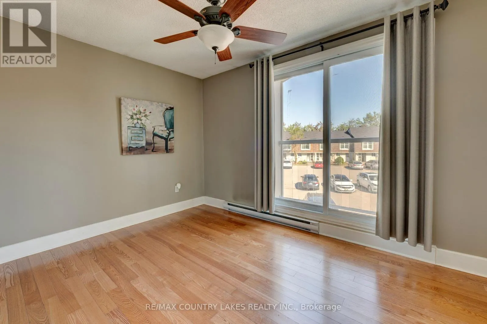 1 - 4 PARADISE BOULEVARD