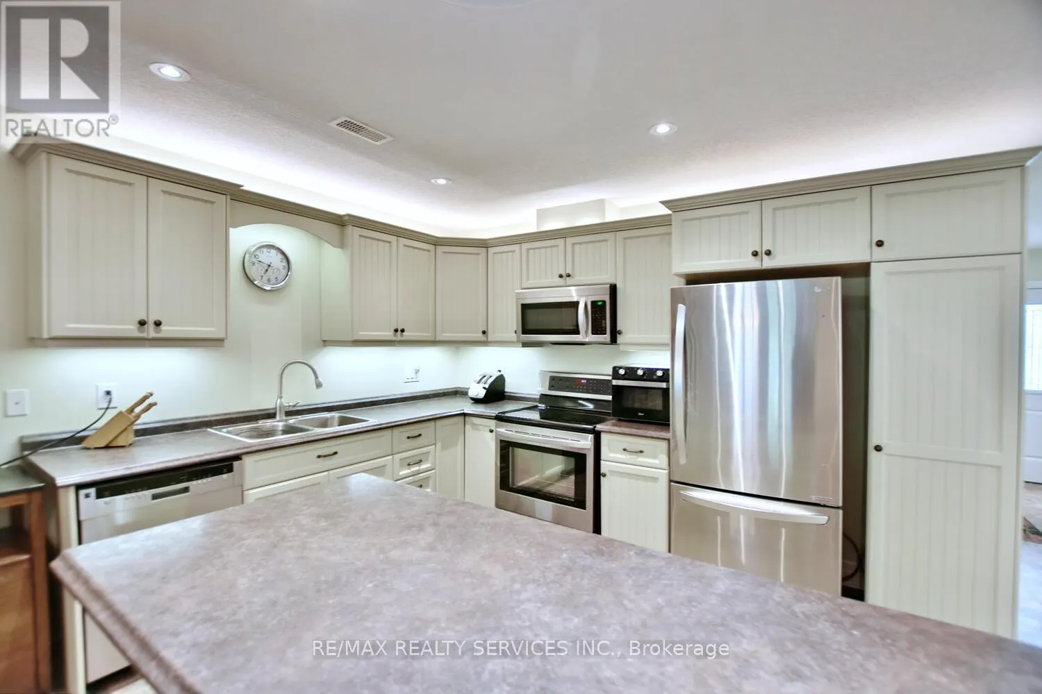 45 CLOVER CRESCENT