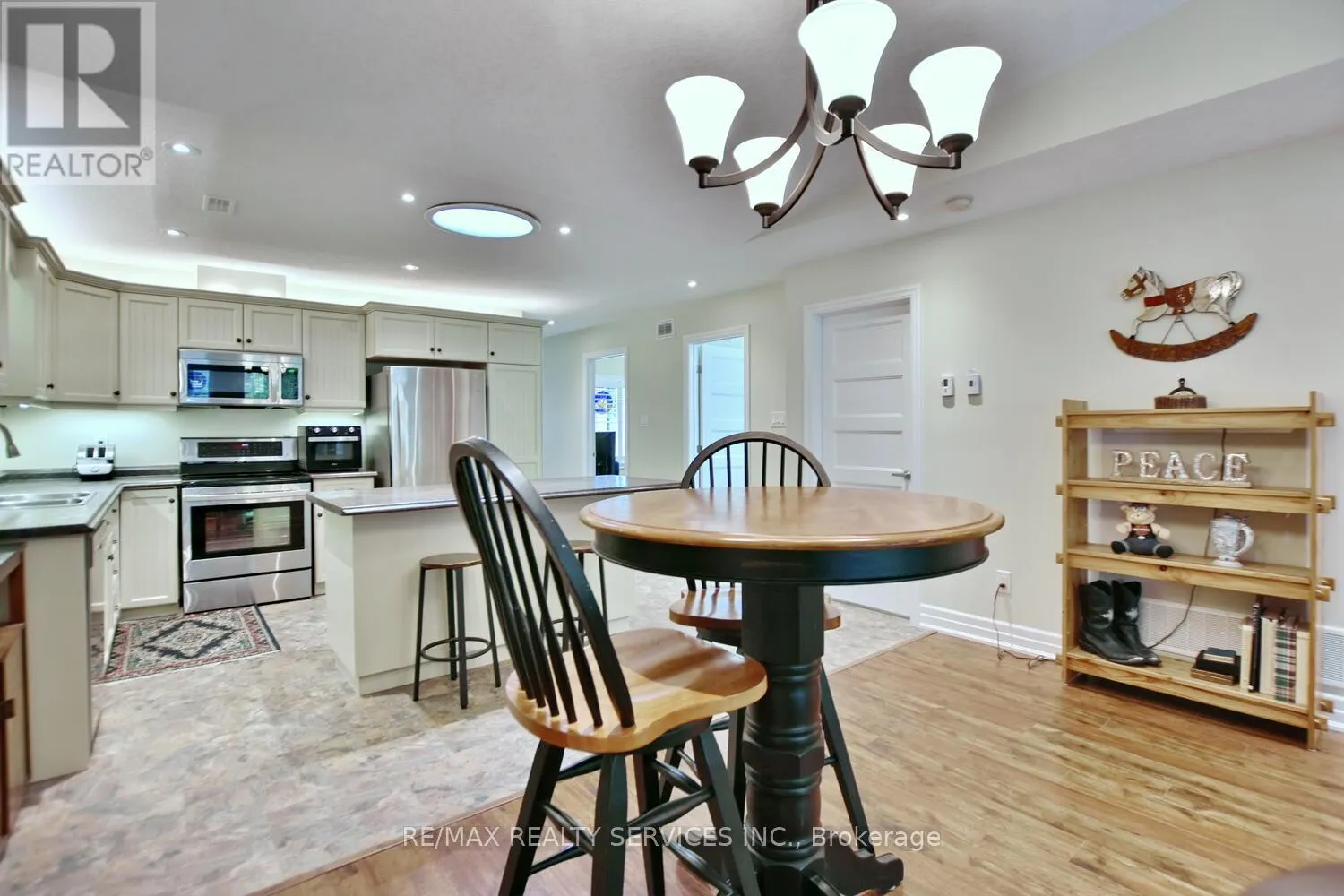 45 CLOVER CRESCENT