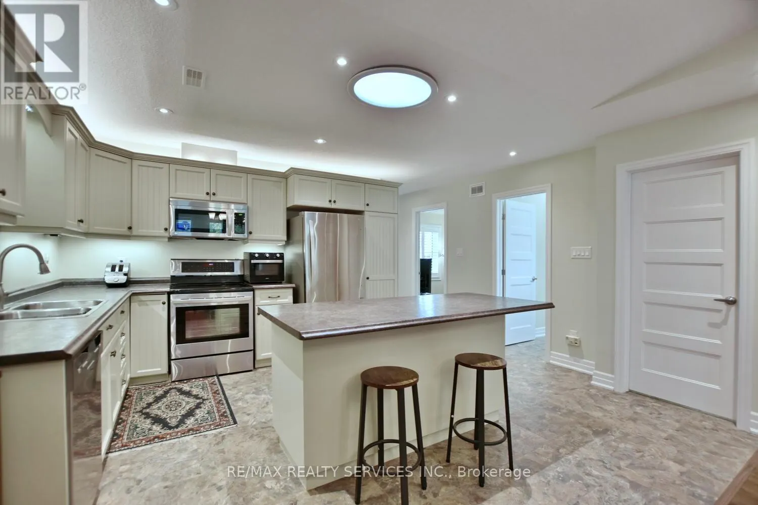 45 CLOVER CRESCENT