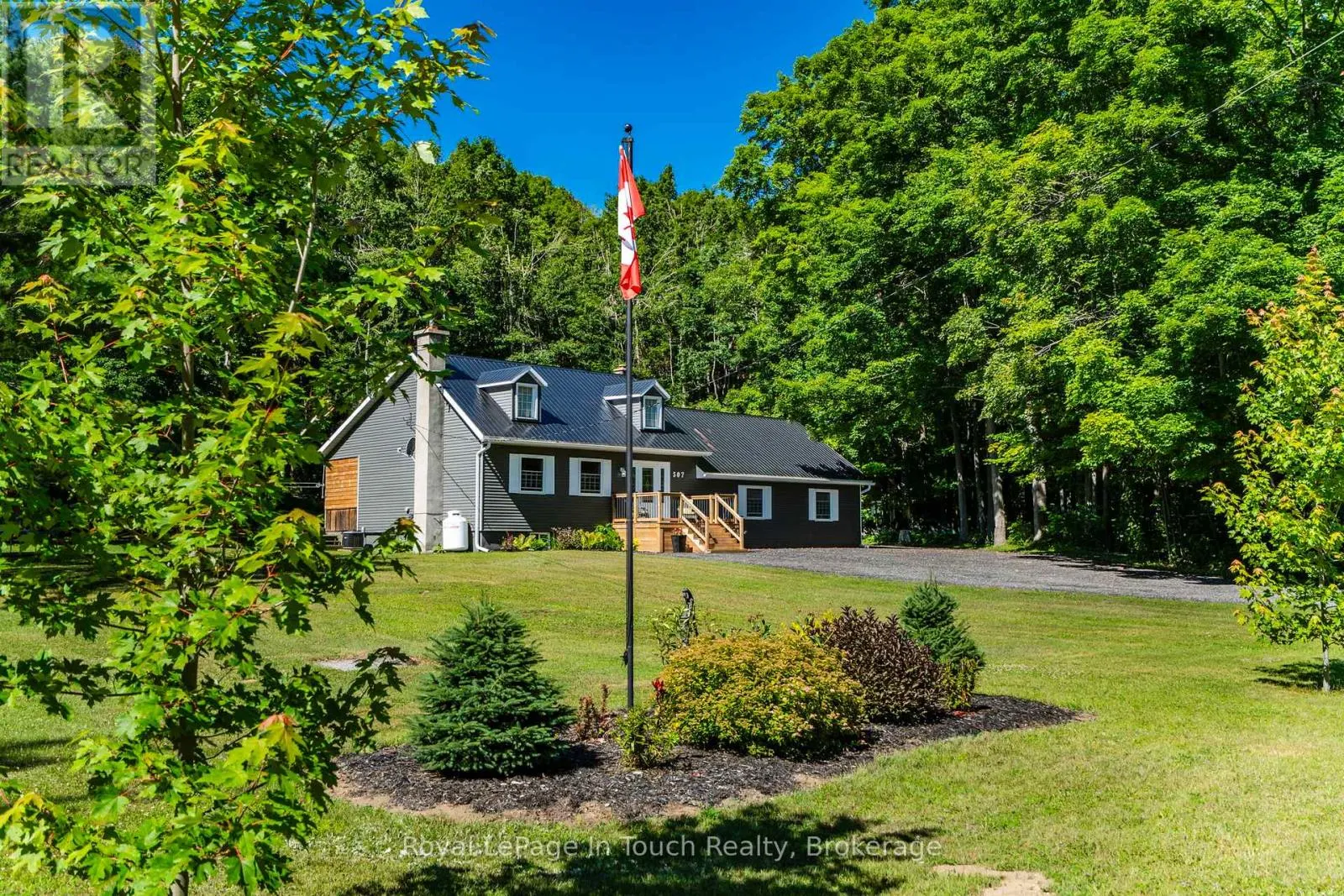 507 LAFONTAINE ROAD E
