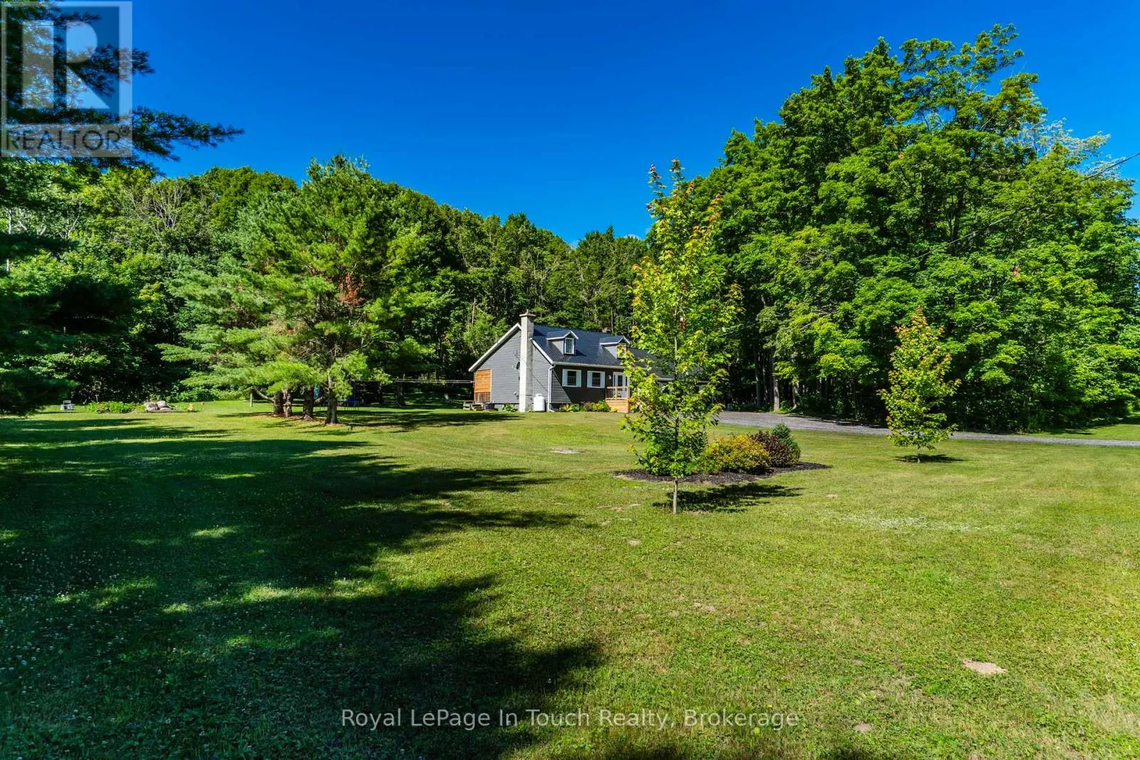 507 LAFONTAINE ROAD E