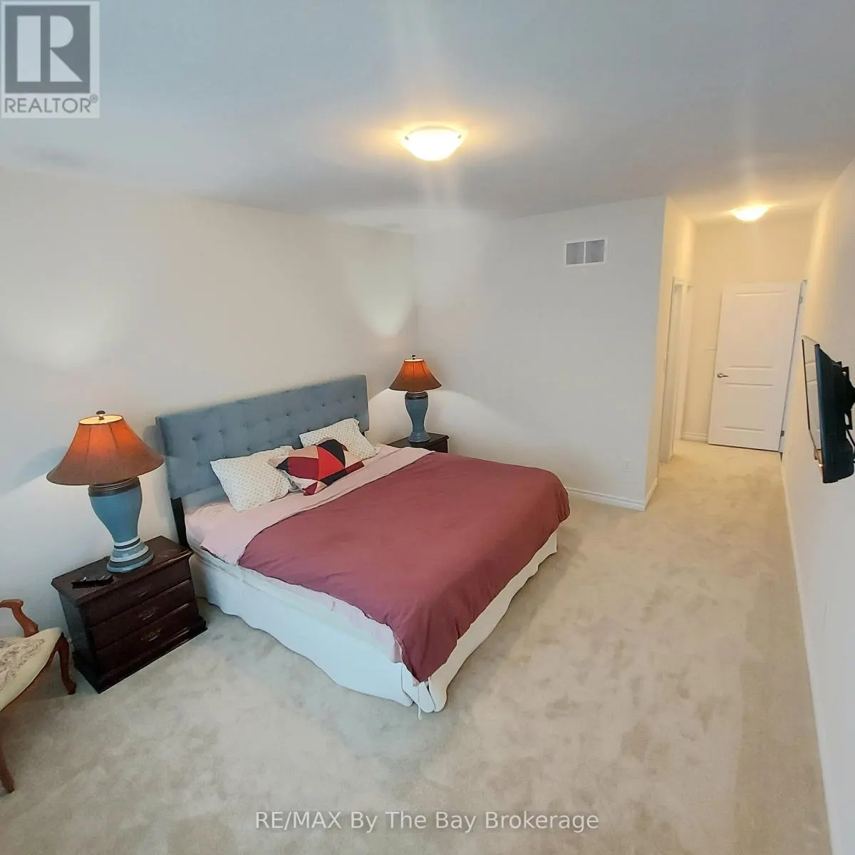 UPPER - 92 BERKELY STREET, #UPPER