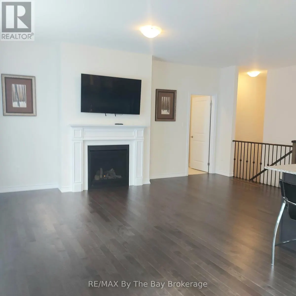 UPPER - 92 BERKELY STREET, #UPPER