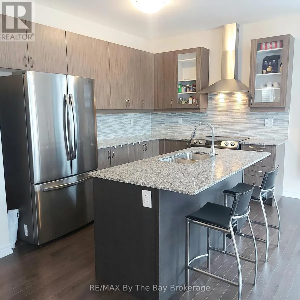 UPPER - 92 BERKELY STREET, #UPPER