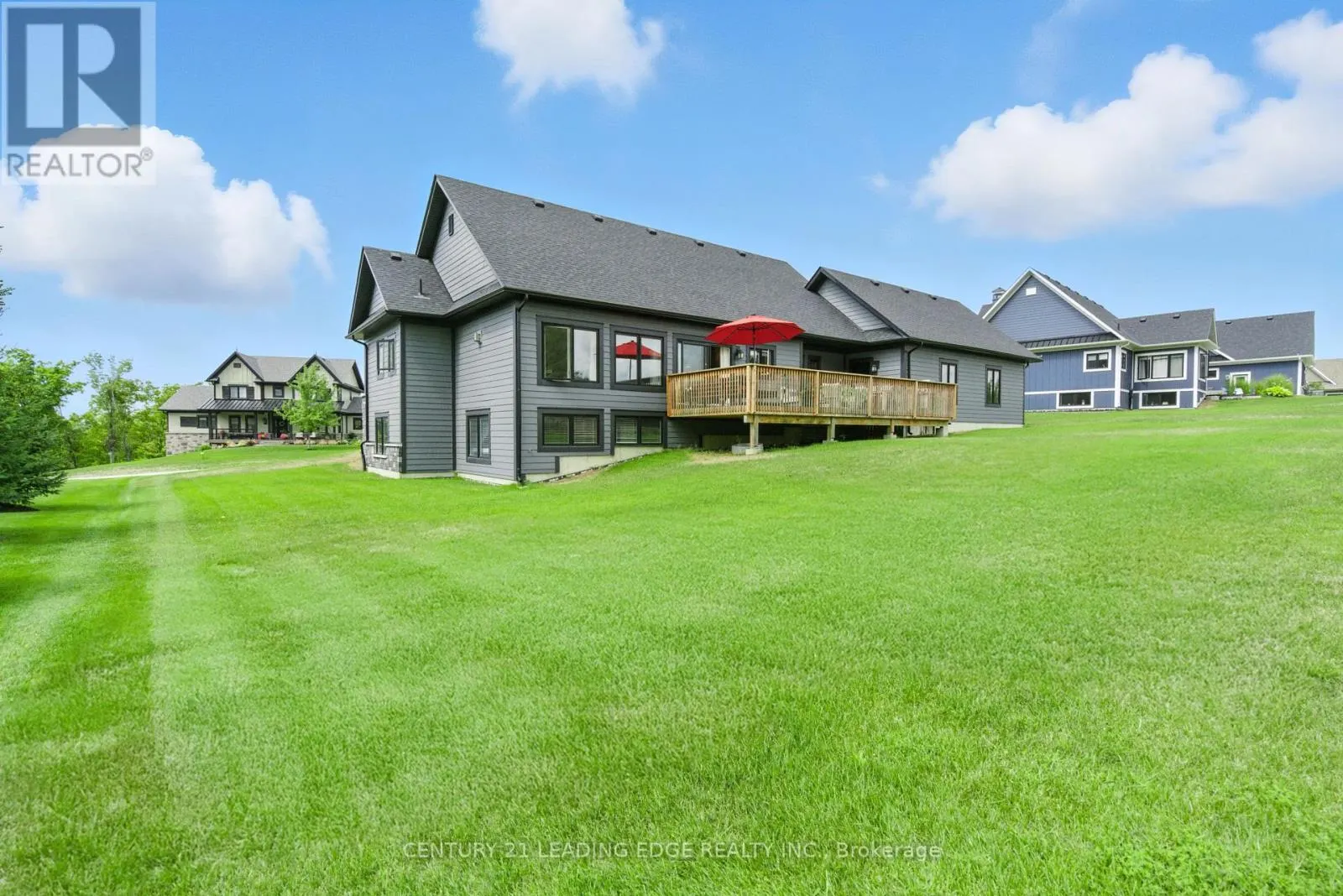 43 THOROUGHBRED DRIVE