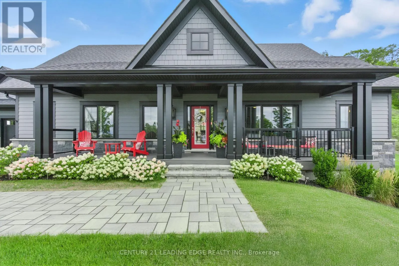 43 THOROUGHBRED DRIVE