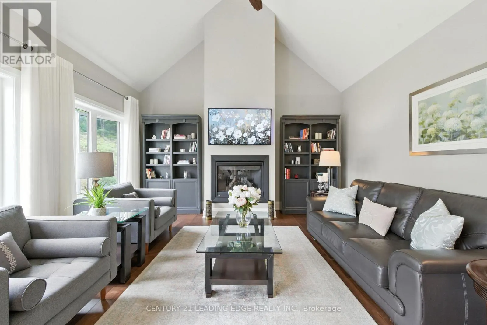 43 THOROUGHBRED DRIVE
