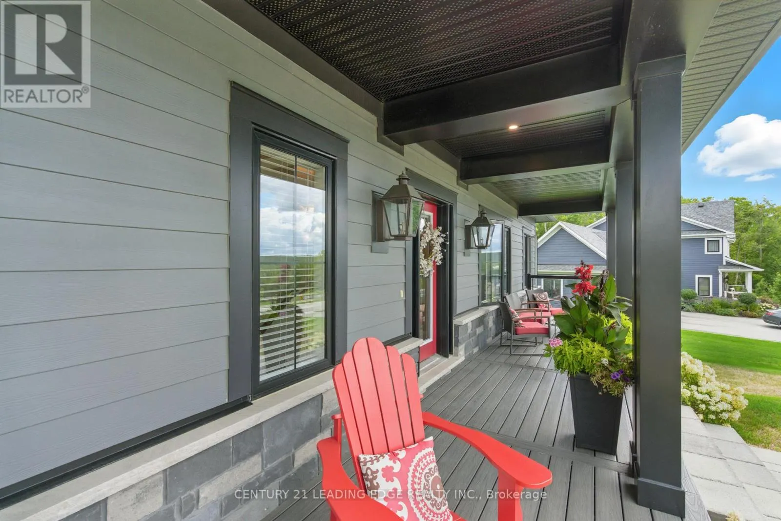 43 THOROUGHBRED DRIVE