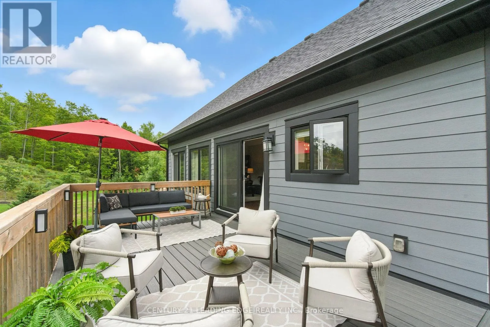 43 THOROUGHBRED DRIVE