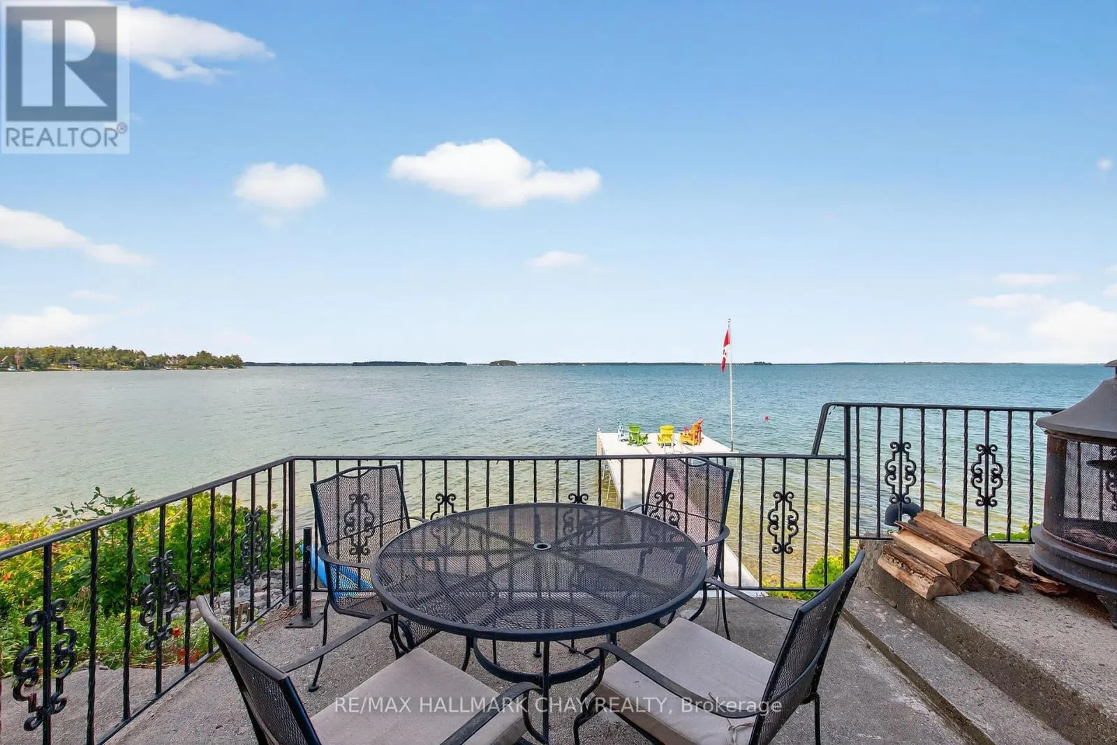 43 MOON POINT DRIVE
