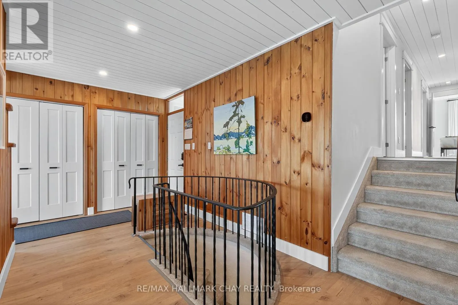 43 MOON POINT DRIVE