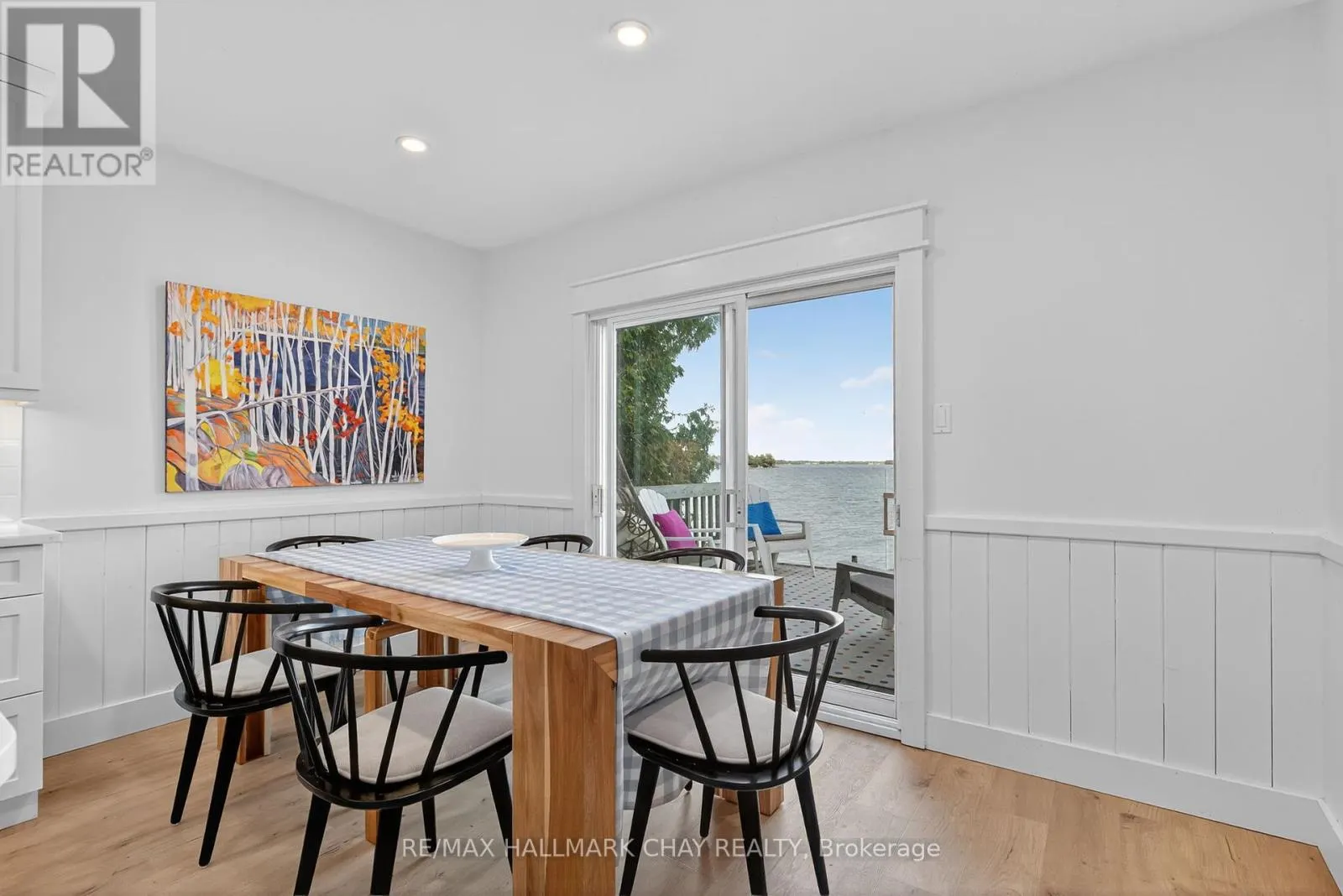 43 MOON POINT DRIVE