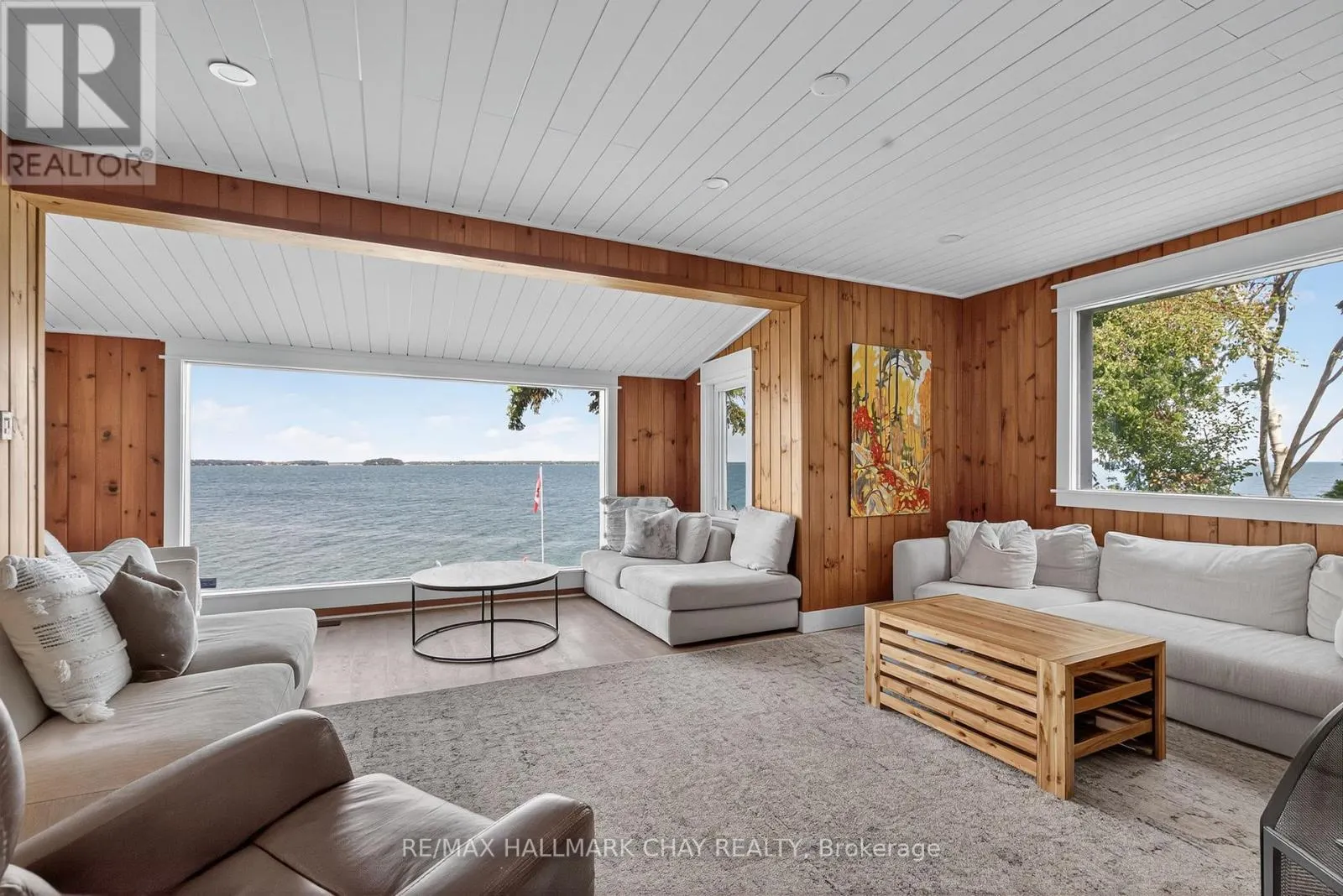 43 MOON POINT DRIVE