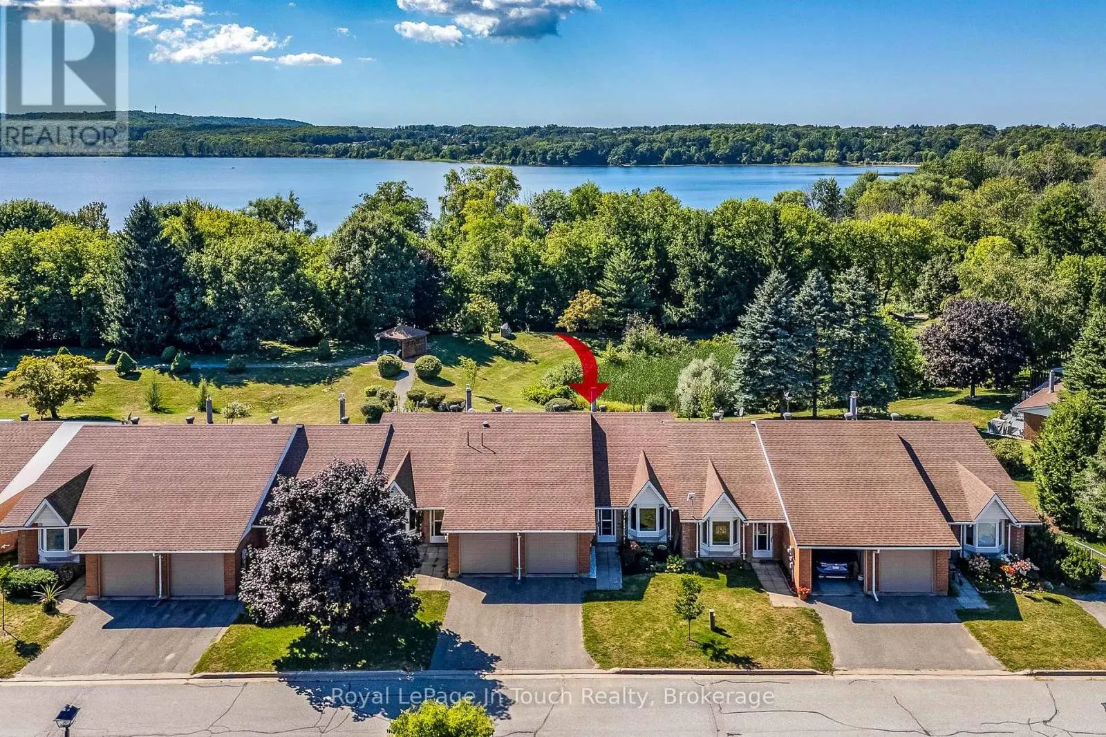 32 - 696 KING STREET, #32