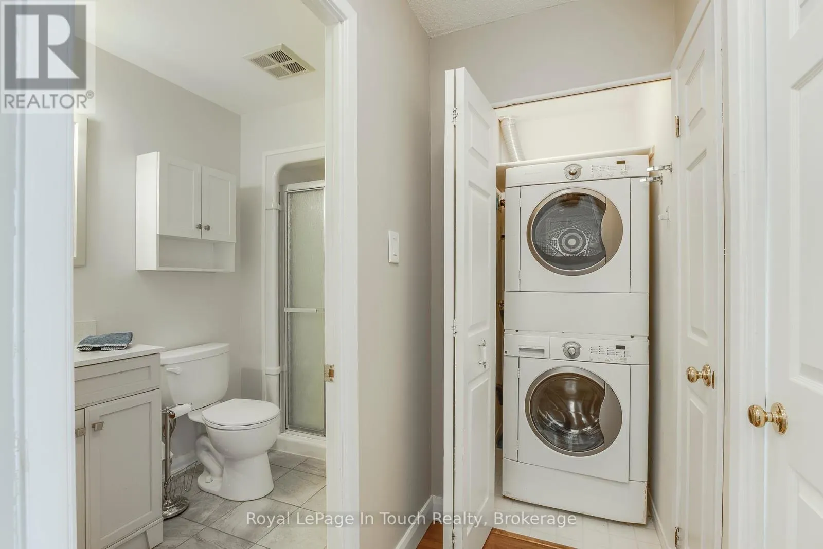 32 - 696 KING STREET, #32