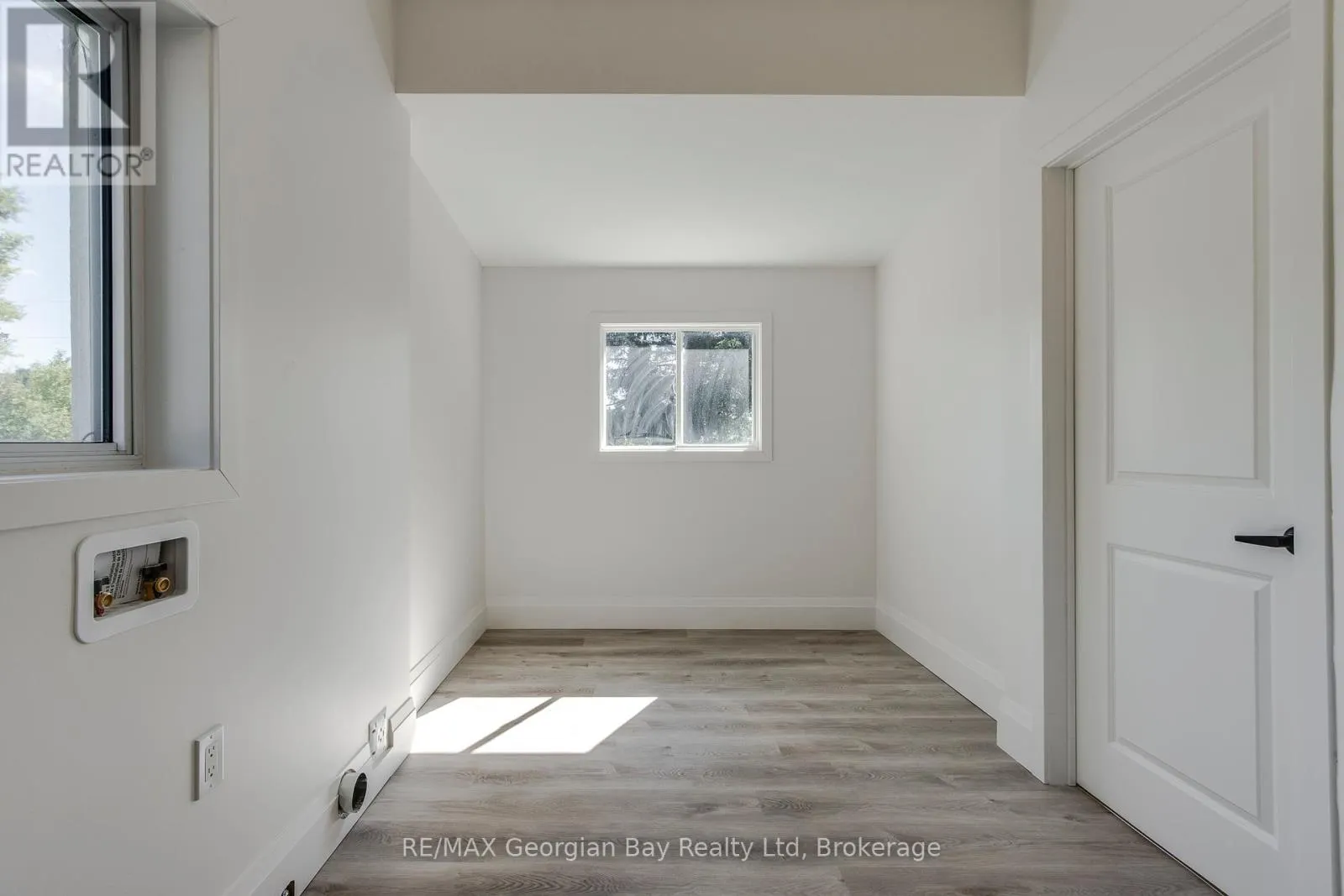 260 CONCESSION 12 STREET E