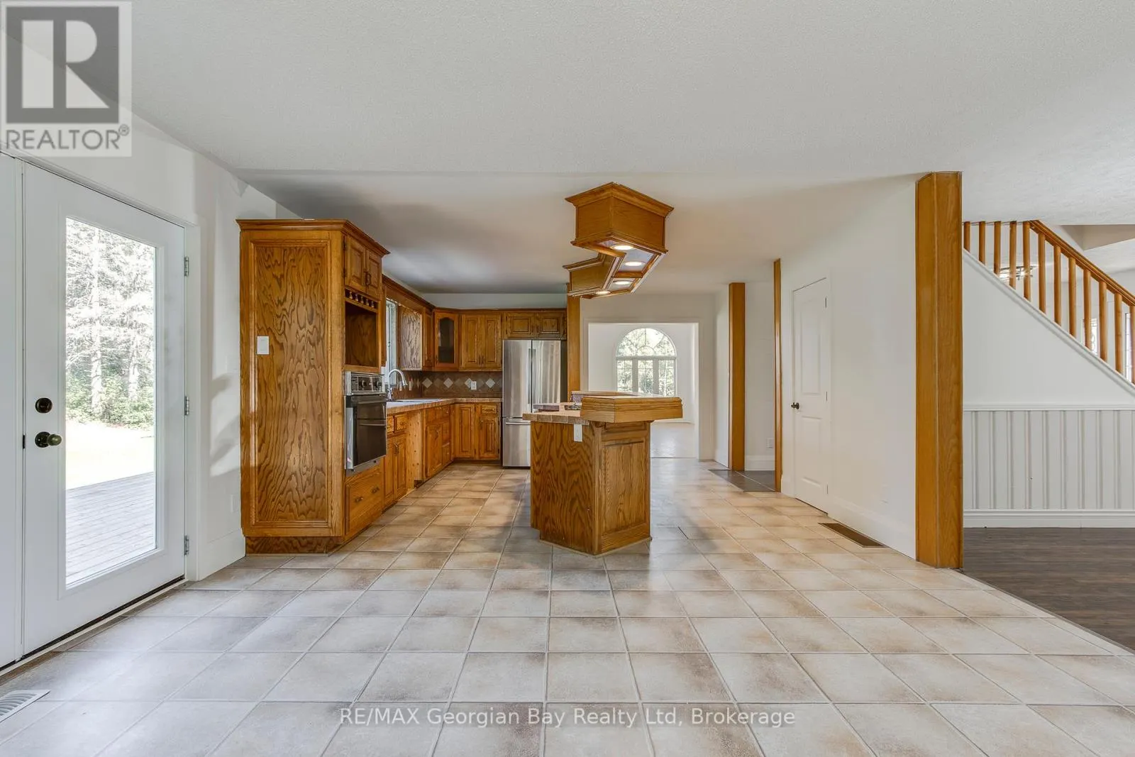 260 CONCESSION 12 STREET E