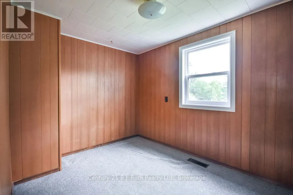 377 BARRIE ROAD