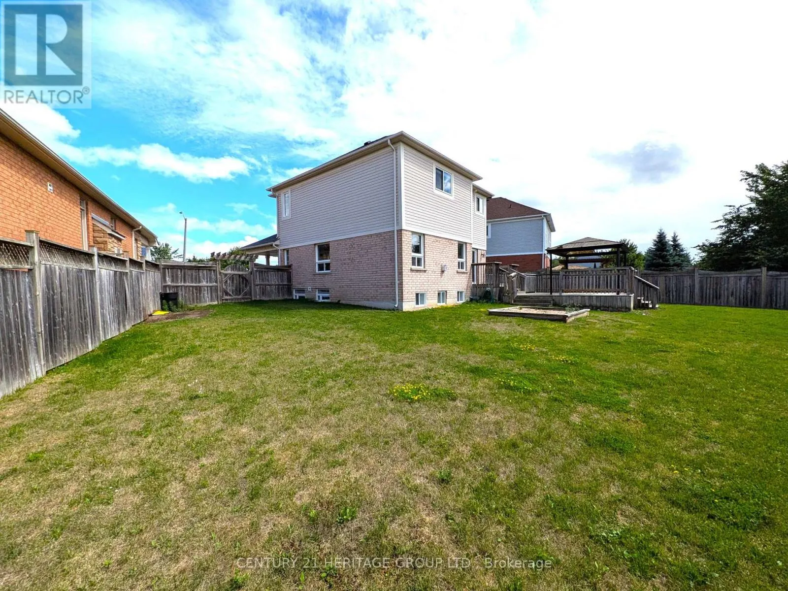 18 TUDOR CRESCENT