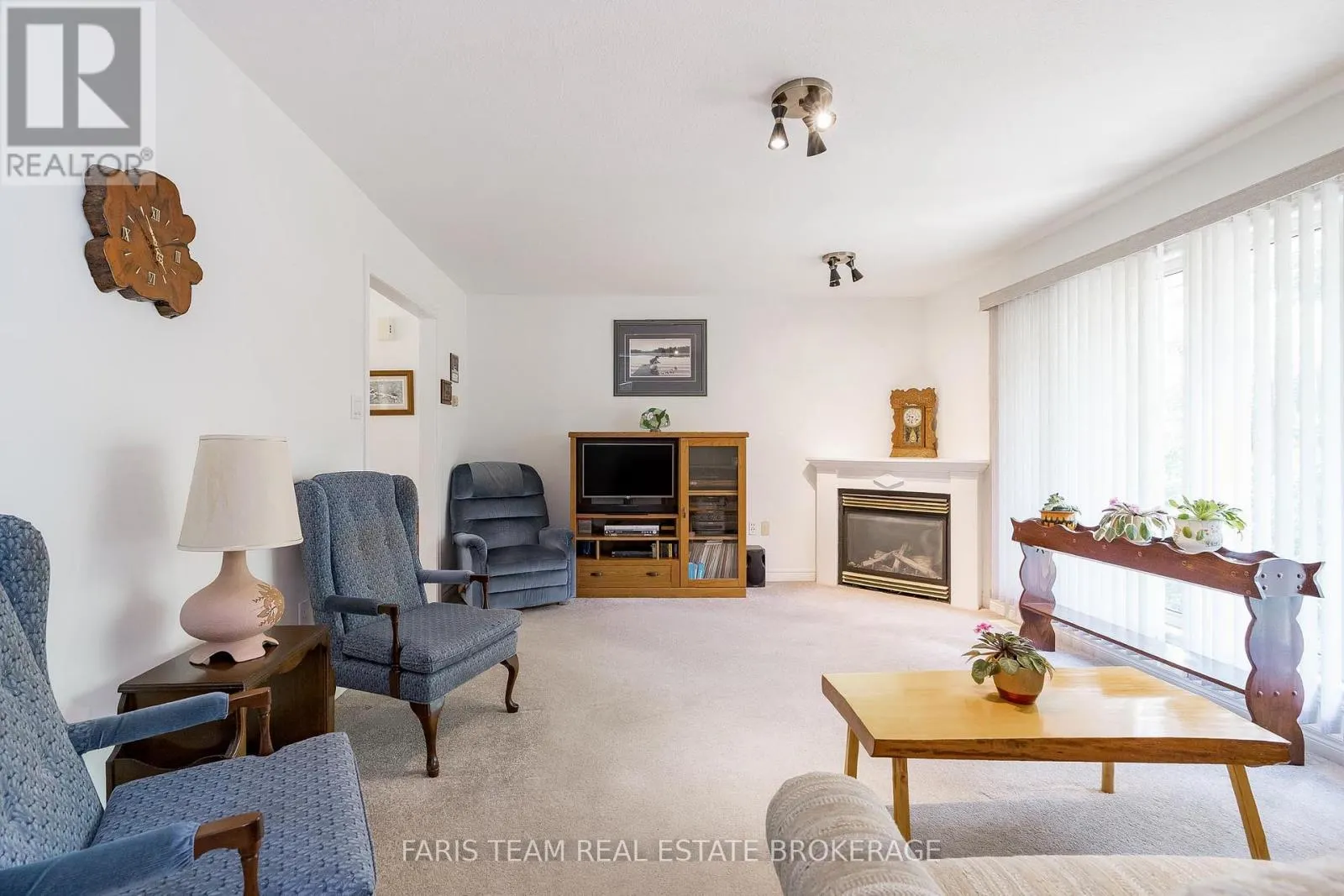 21 FOREST HILL DRIVE