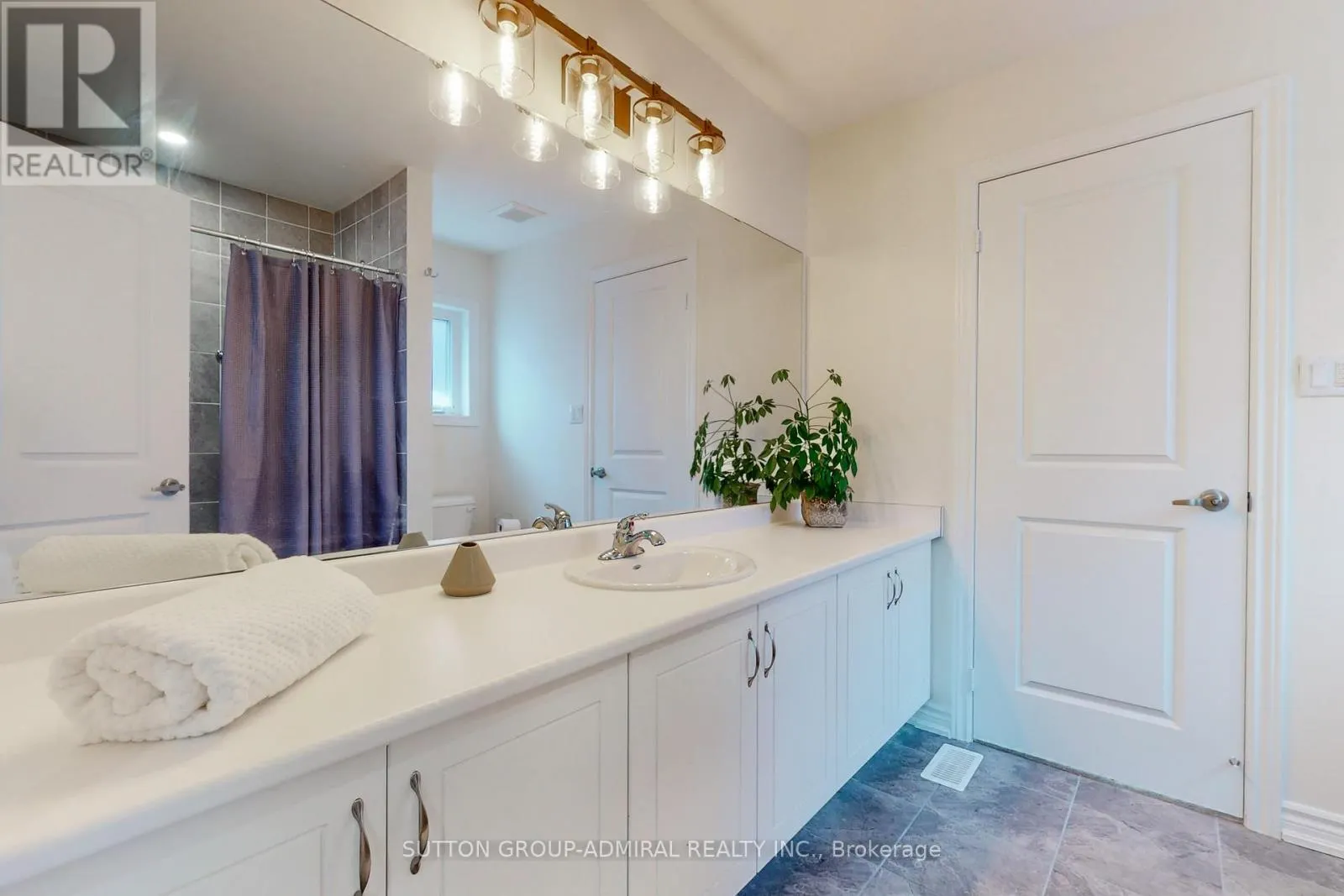 3 CYPRESS POINT STREET