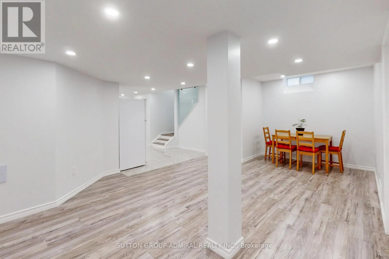 3 CYPRESS POINT STREET