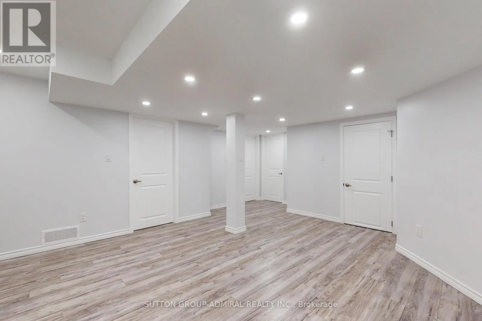 3 CYPRESS POINT STREET