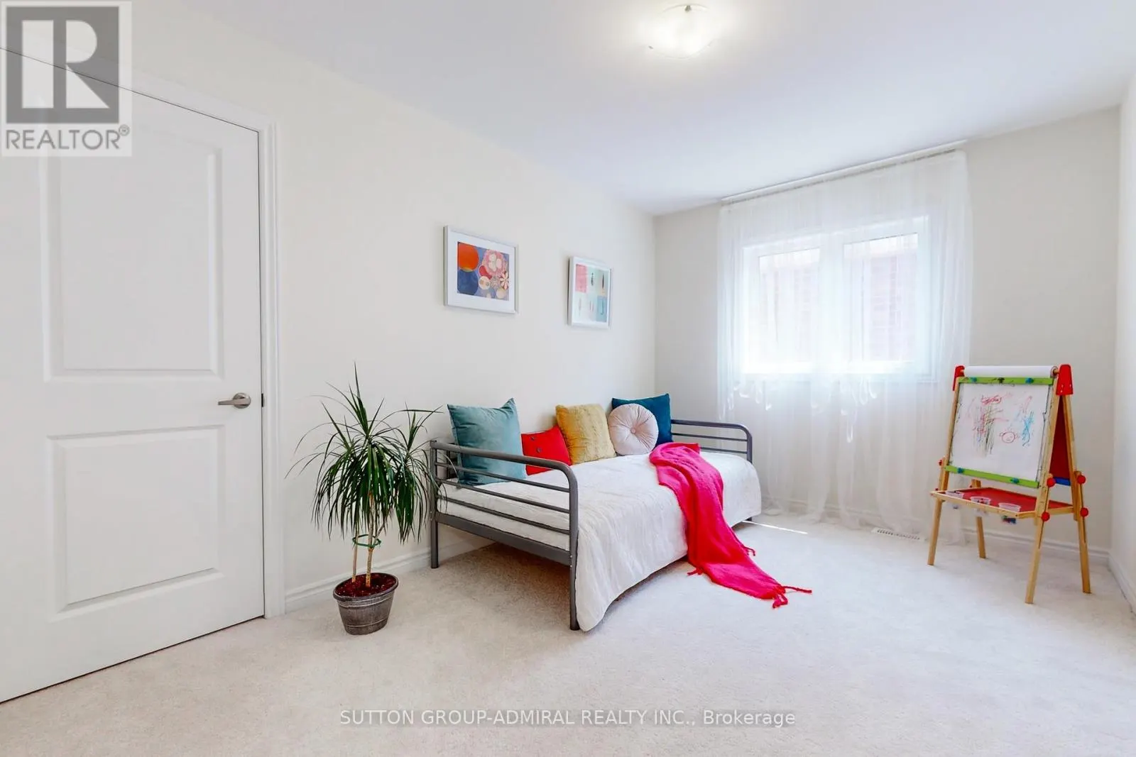3 CYPRESS POINT STREET