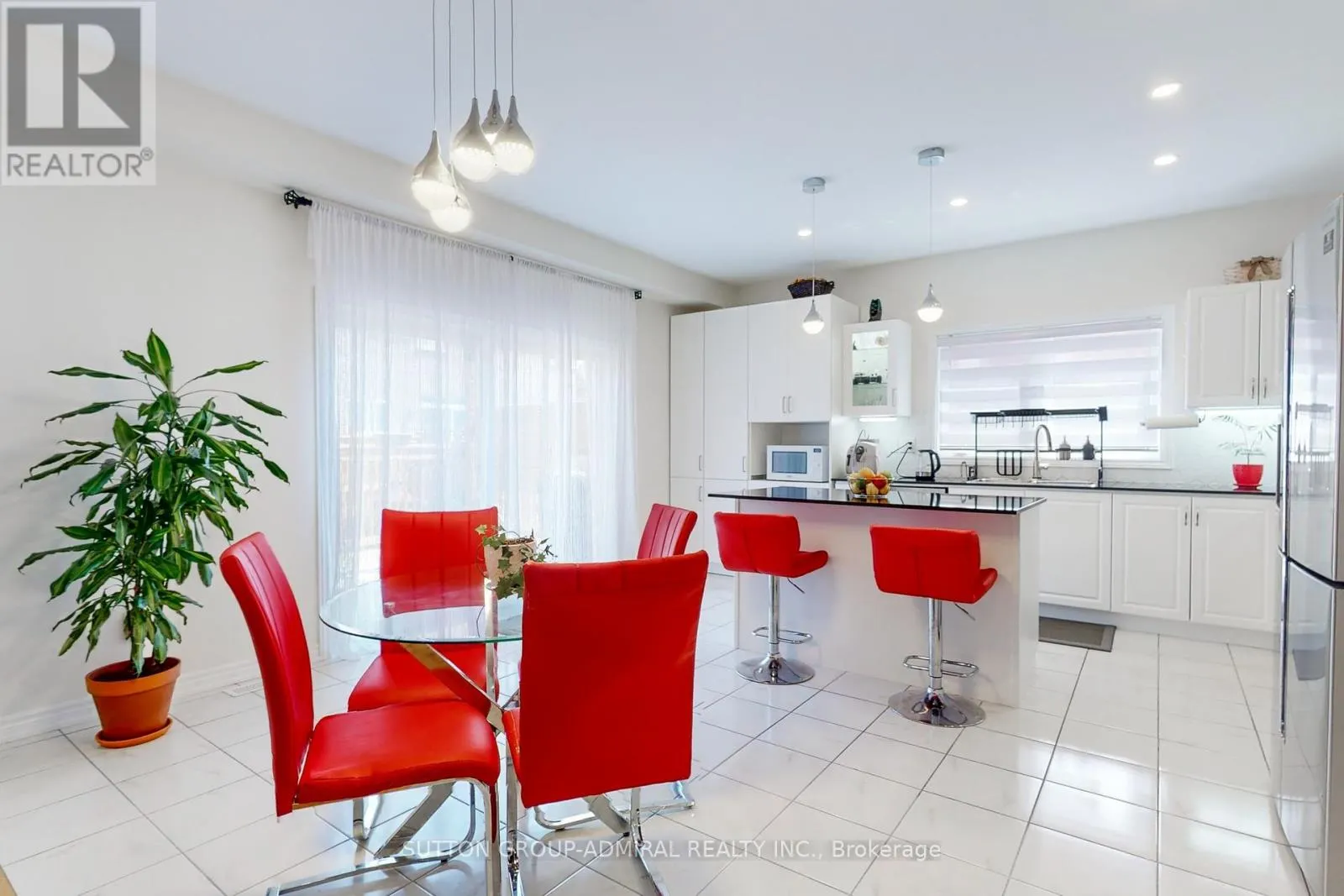 3 CYPRESS POINT STREET