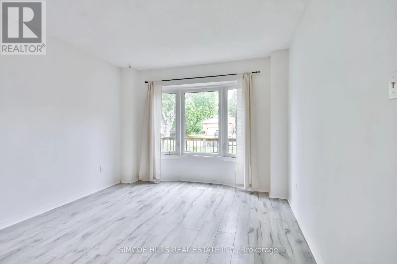 256 HICKLING TRAIL