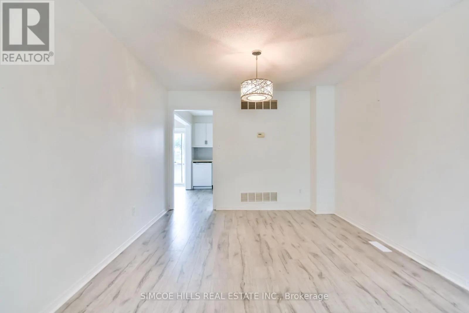256 HICKLING TRAIL