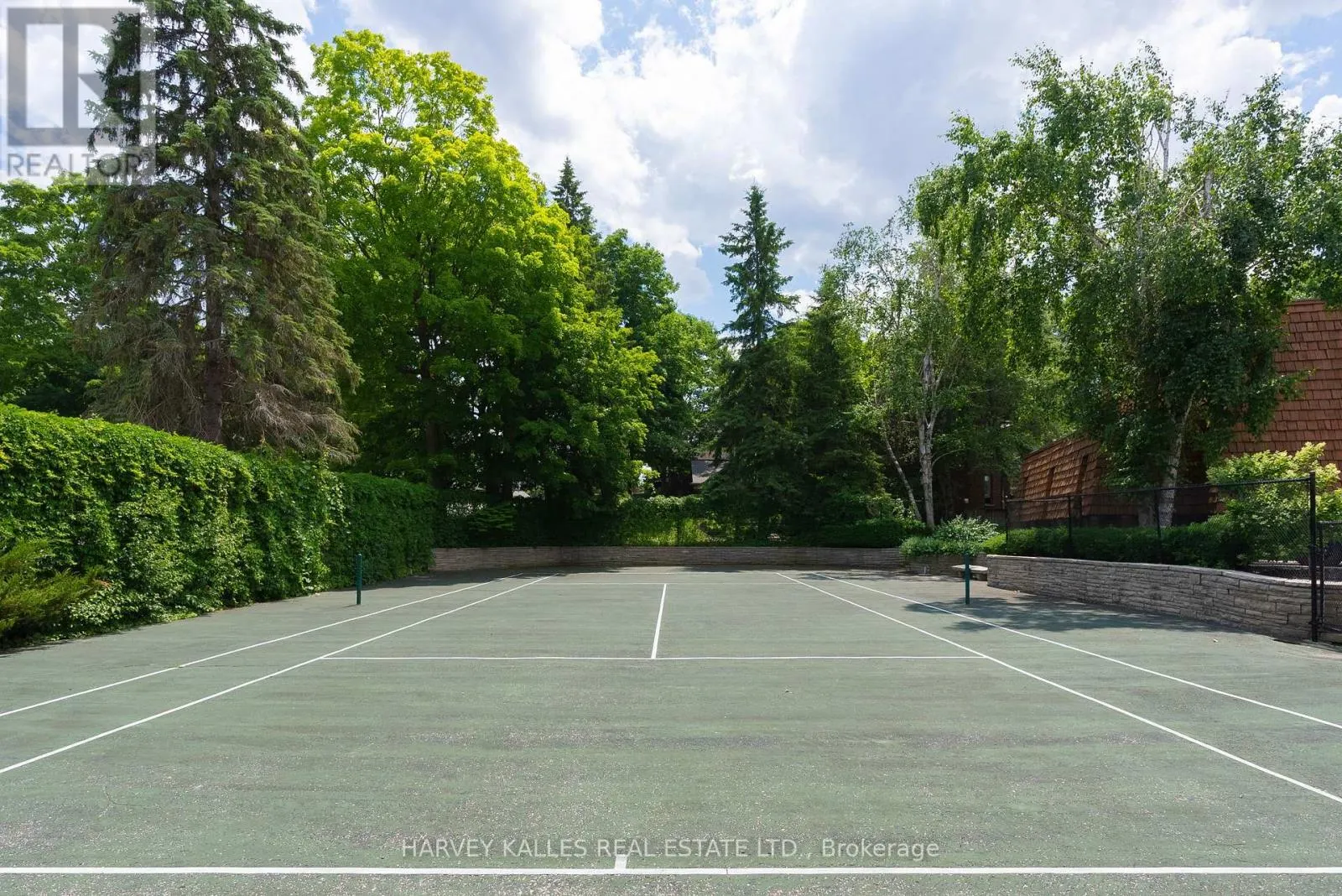 23 ROYAL OAK DRIVE