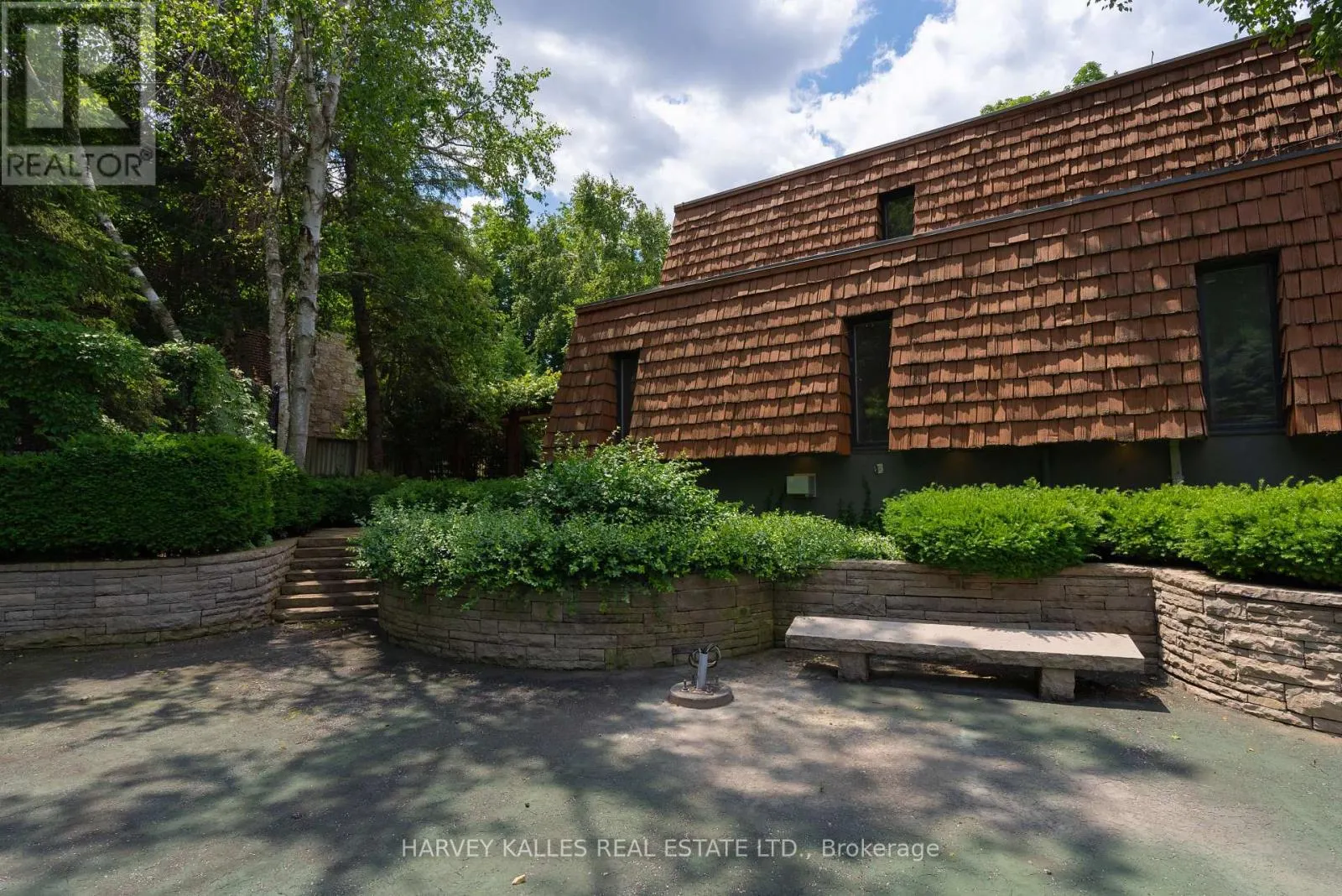 23 ROYAL OAK DRIVE