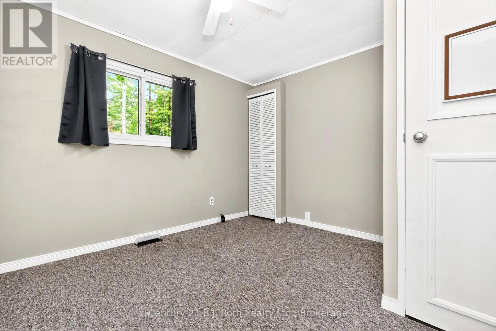 49 - 5263 ELLIOTT SIDE ROAD, #49