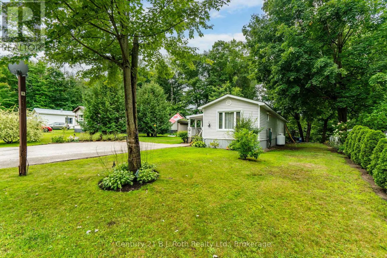49 - 5263 ELLIOTT SIDE ROAD, #49